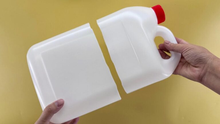 2 genialne sposoby na recykling butelek plastikowych, które musisz poznać!